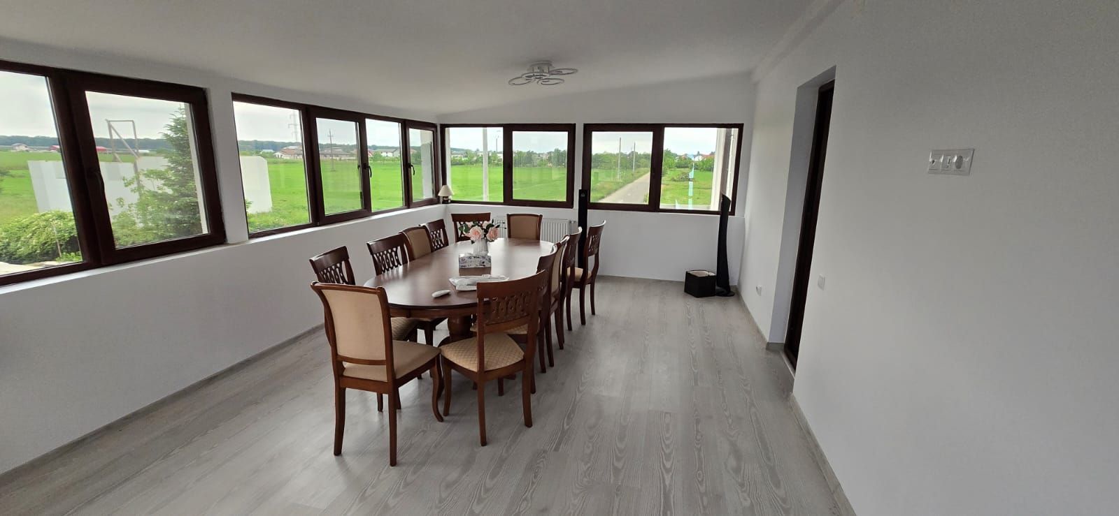 Casă De Închiriat  | Ideală Pentru Locuință Sau Afaceri - Poză 20