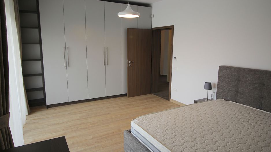 Apartament cu 3 camere de închiriat în zona Nord - Poză 10