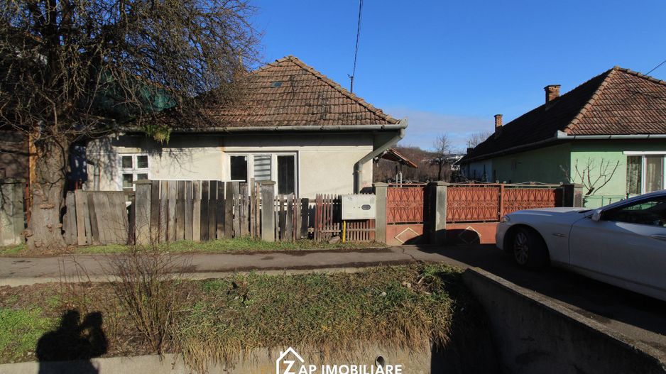 Casa + teren 993 mp +  proiect extindere - Unirii - Poză 1