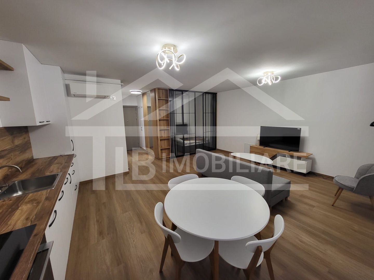 Studio, 49mp, parcare, boxă, Zona Central - Poză 1
