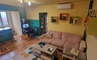Vand apartament cu 4 camere in zona spitalul judetean,comision ,,0'' - Poză 1
