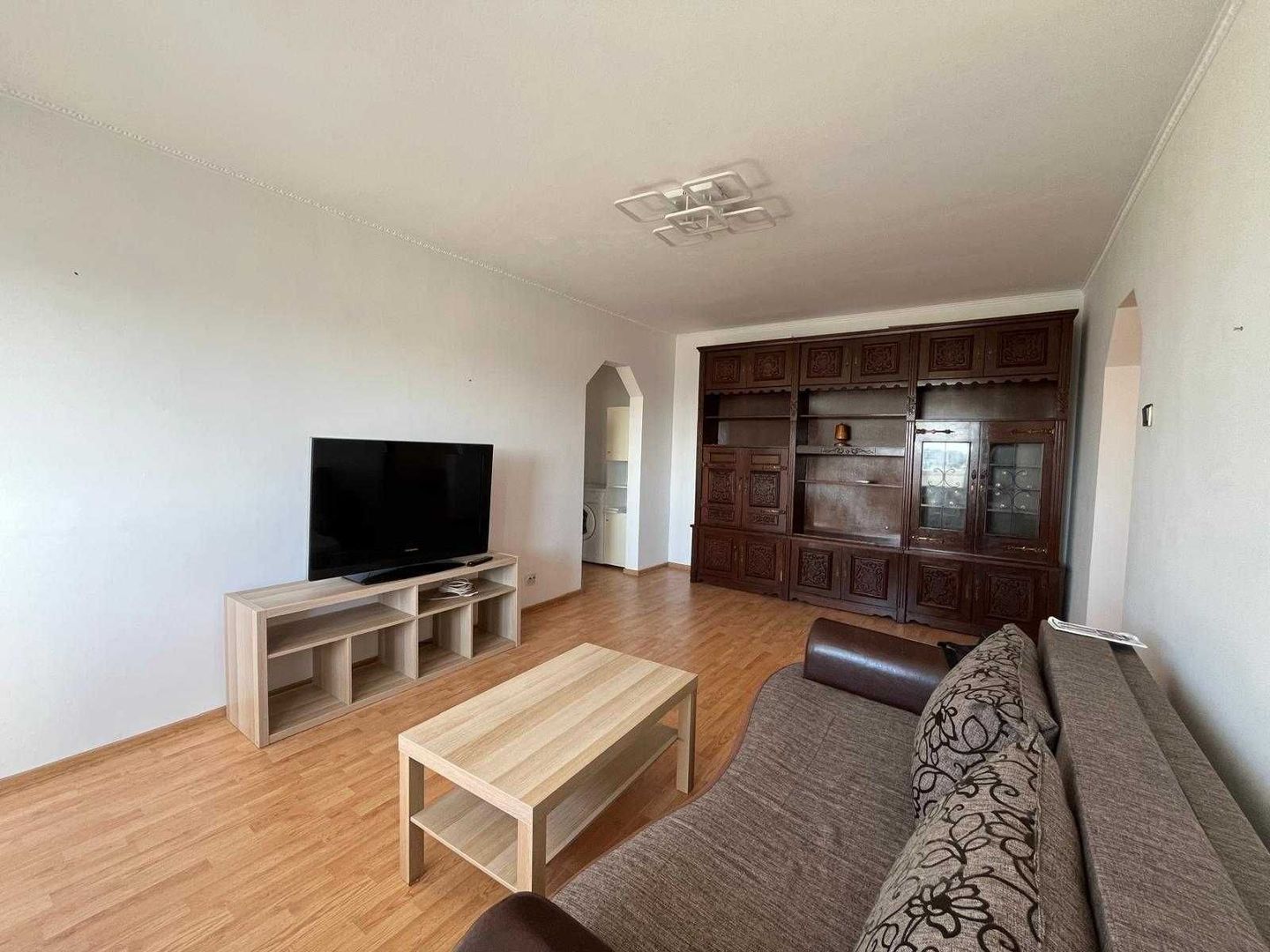 De inchiriat apartament 2 camere in zona Colentina - Poză 1