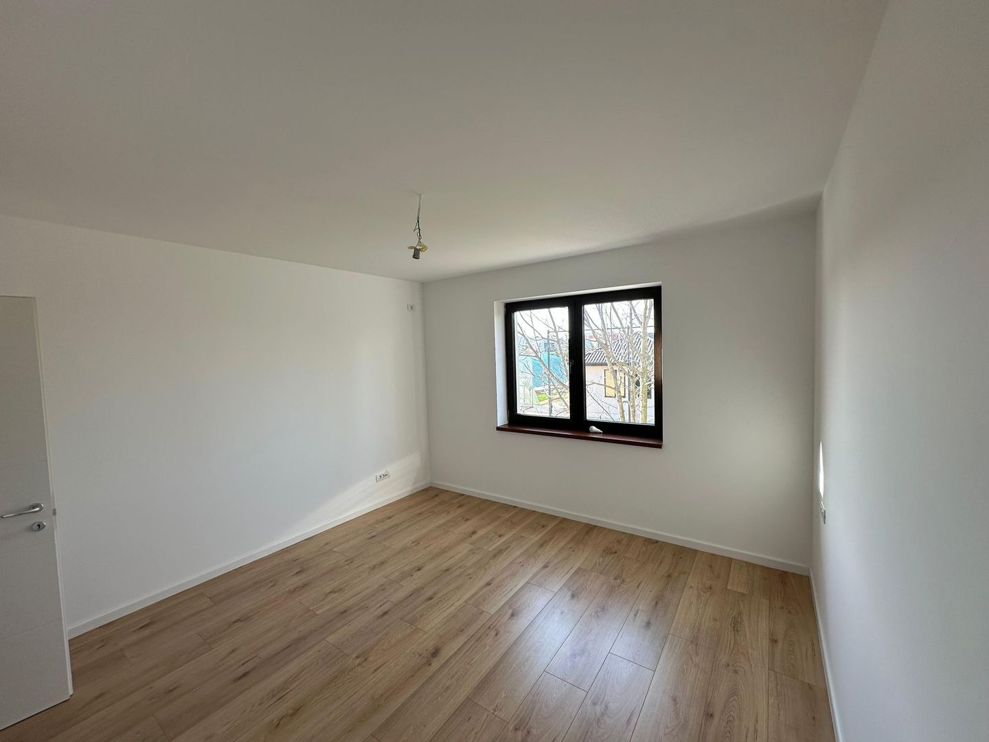 Casa moderna cu mansarda |de inchiriat | Voluntari - Poză 30