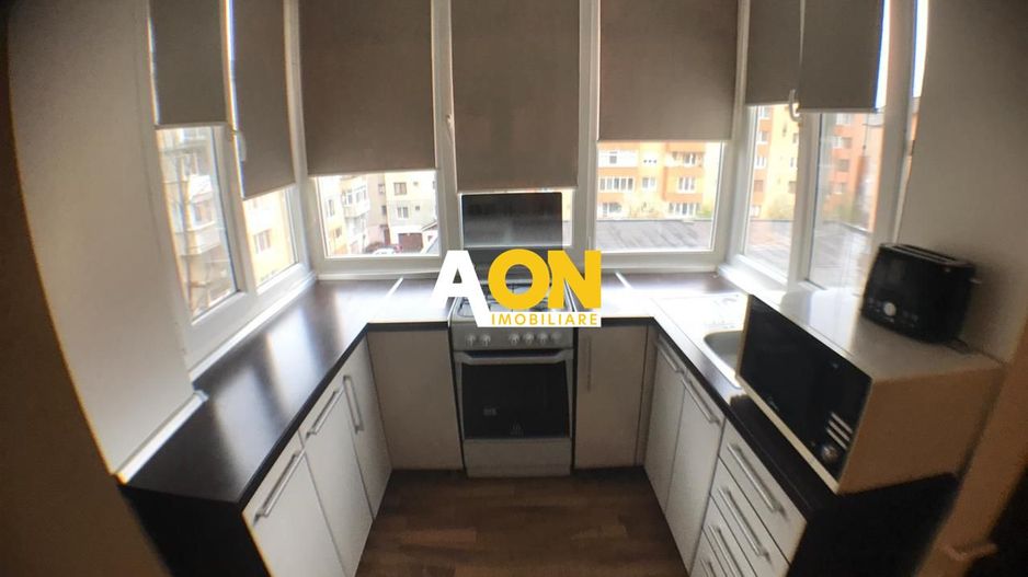 Apartament cu 3 camere de inchiriat, decomandat, Cetate - Poză 3