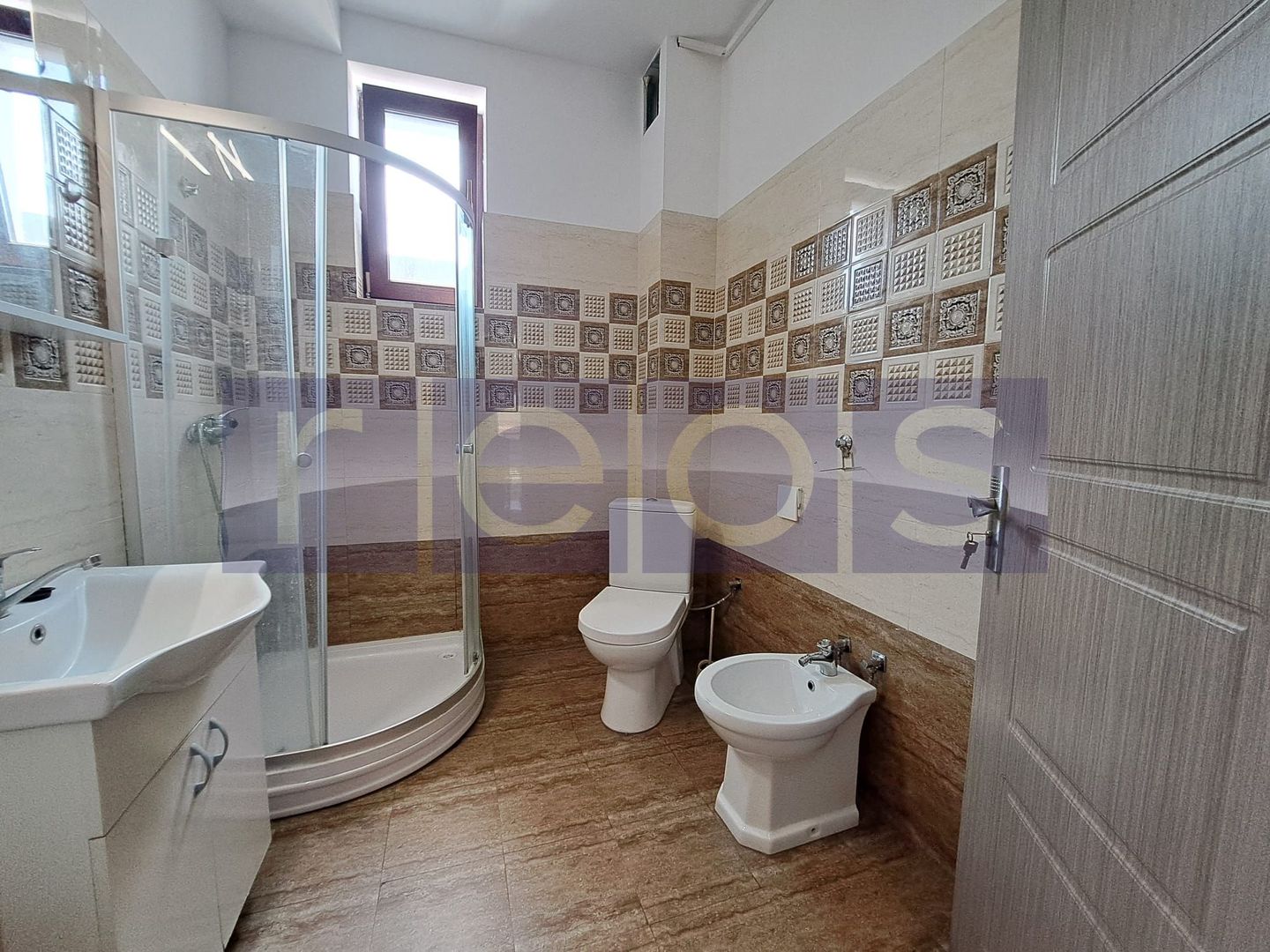 INCHIRIERE VILA P+2+M | ZONA MIHAI BRAVU - Poză 29