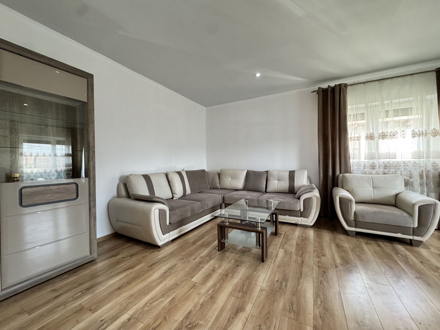 COMISION 0% | Apartament Decomandat 2 Camere | Giroc | Etaj 1 | 60 mp - Poză 2