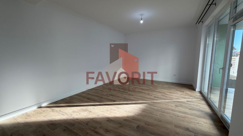 Suprafata generoasa.Terasa acoperita si incalzita. 2 locuri de parcare - Poză 3