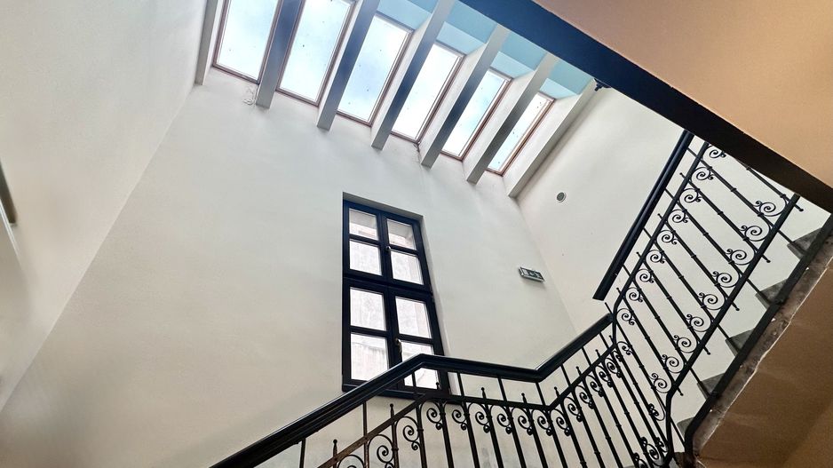 Studio boem de închiriat în zona ultracentrală a Timișoarei - Poză 15