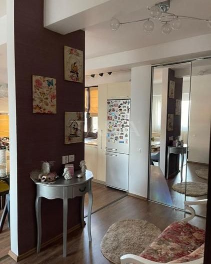 Apartament premium cu 2 camere, balcon generos, aproape de centru. - Poză 1