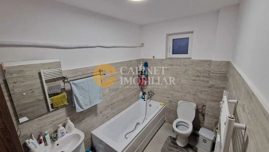 Cug - 2 Camere Decomandat + Loc De Parcare - Poză 4