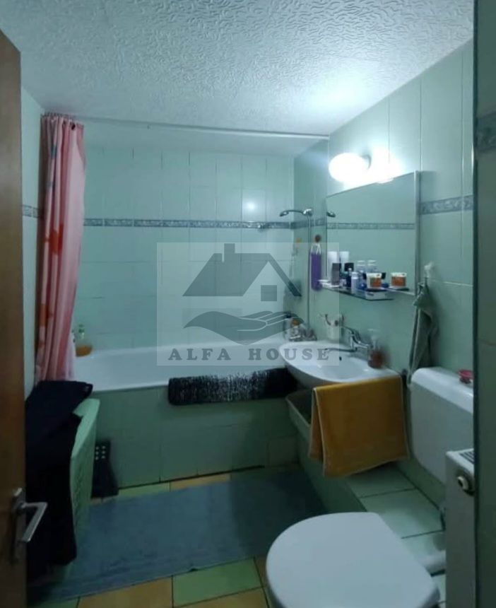 Apartament cu trei camere,  zona Racadau ,83 mp , etaj intermediar - Poză 11