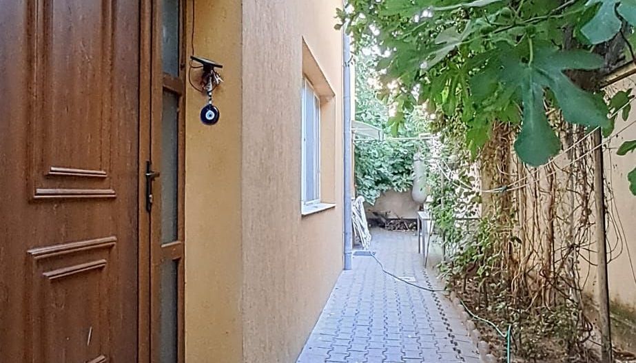 CASA PRIMITOARE, Bld Ferdinand - Gara de Est, curte proprie, parcare - Poză 3