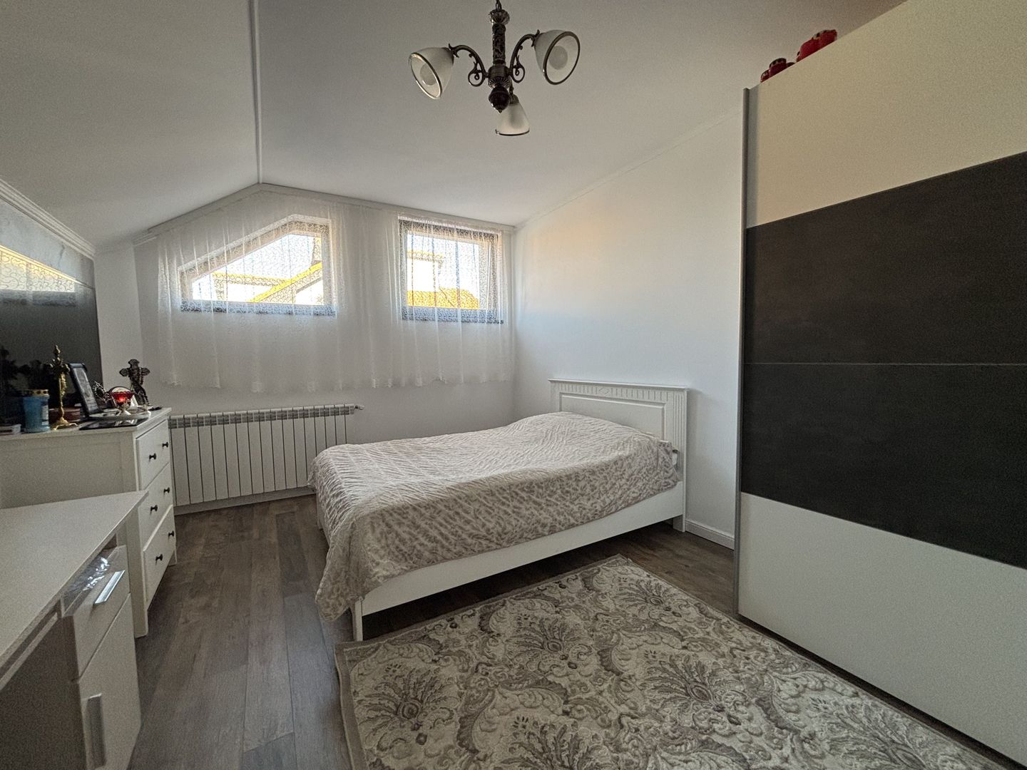 Casa INDIVIDUALA 6 camere, curte superba - zona Brana, Selimbar - Poză 37