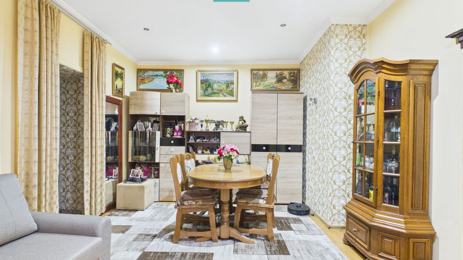 Apartament cu 2 camere pe Str.Episcopiei - Poză 5