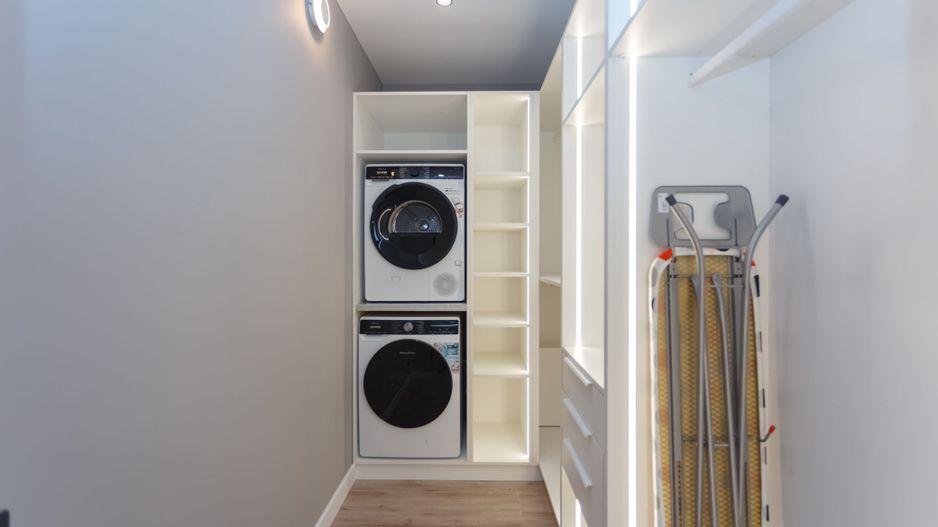 De închiriat apartament, 3 dormitoare + terasă, str. Teatrală 3, Centru. - Poză 17