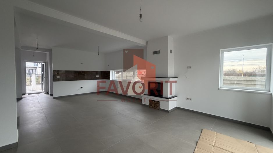 Finisat la cheie. Acces asfaltat. Disponibil imediat - Poză 1