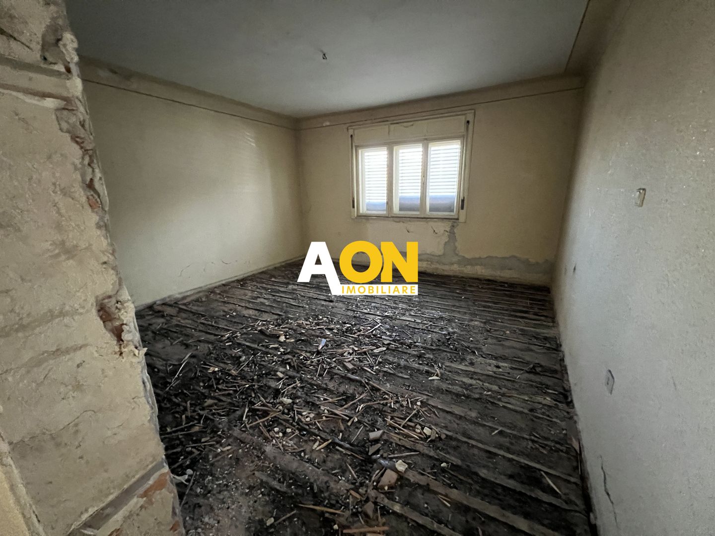 Casa de vanzare pretabila birouri/salon/spatiu comercial, 748MP - Poză 4