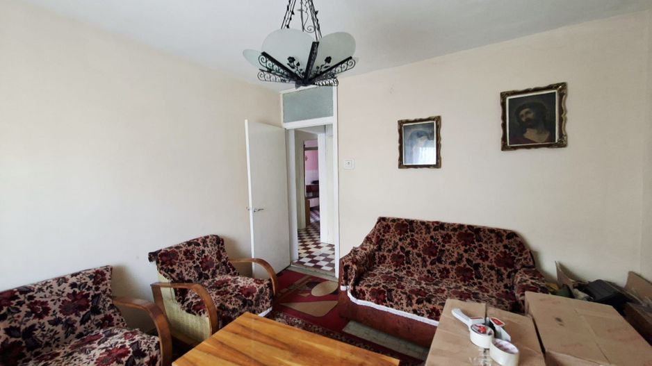 Apartament cu 4 camere de vanzare/centru Turda - Poză 13