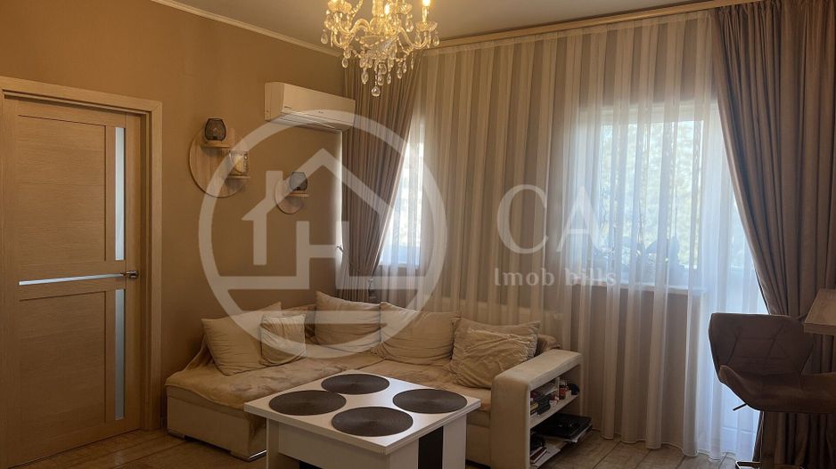Apartament cu 3 camere de vanzare in Luceafarul Oradea - Poză 1