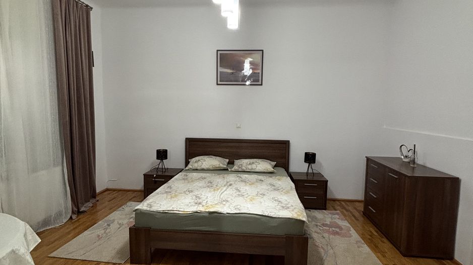 Vilă de închiriat zona Parvan - Poză 23