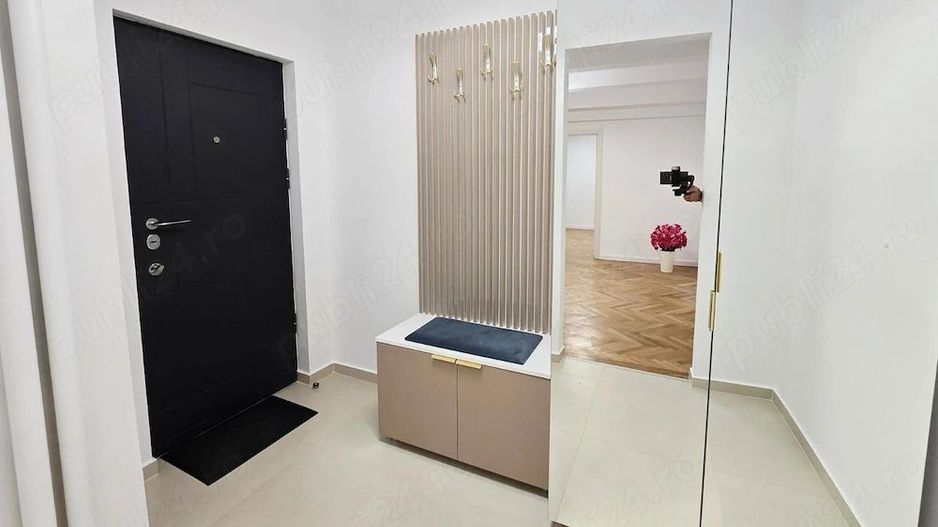 Închiriez apartament 4 camere, nemobilat, Unirii - Poză 9