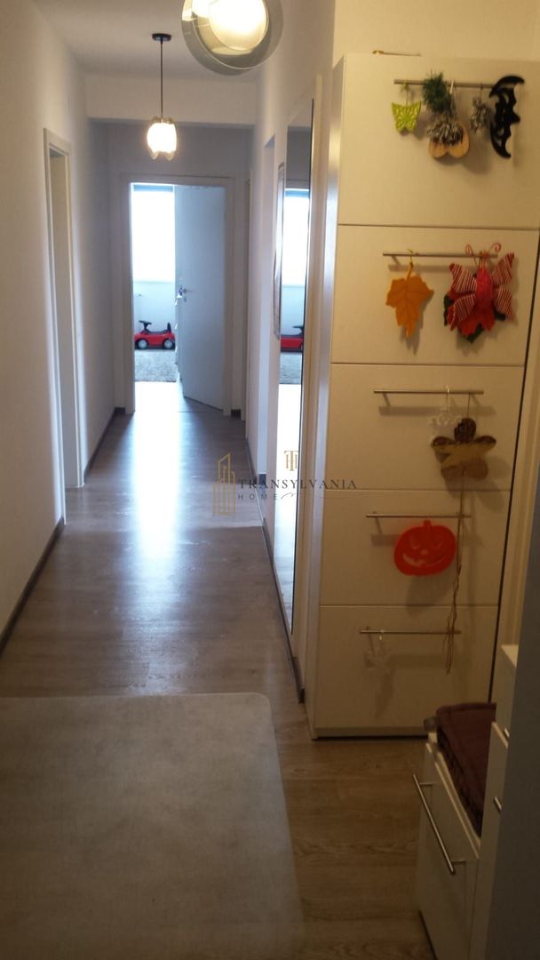 Apartament 3 camere, decomandat - Poză 8