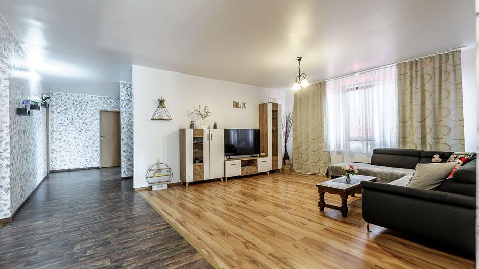 Casă 2008 - 6 camere - teren 1440 mp - Zadareni, Arad - COMISION 0% - Poză 2