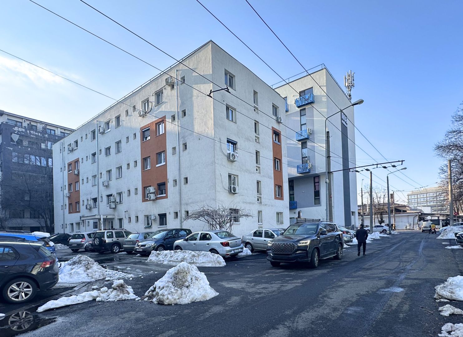 Ofer spre închiriere garsonieră situată la doar 2 minute metrou Jiului - Poză 8