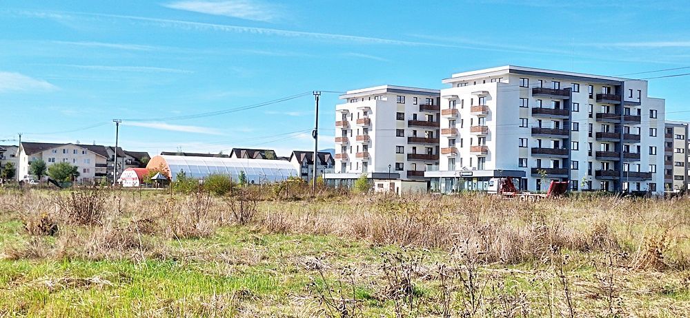 Intrare in Rasnov dinspre Brasov, zona de case noi, teren de 1976mp,  80 euro/mp - Poză 13