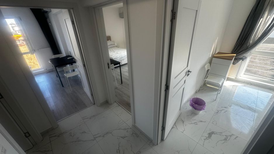 AP. 2 CAMERE PIERSICULUI, LOC PARCARE, BLOC NOU, BUCATARIE INCHISA - Poză 5