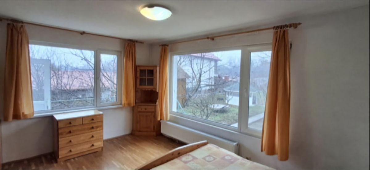 Casa in zona centralain vecinatatea padurii - Poză 14