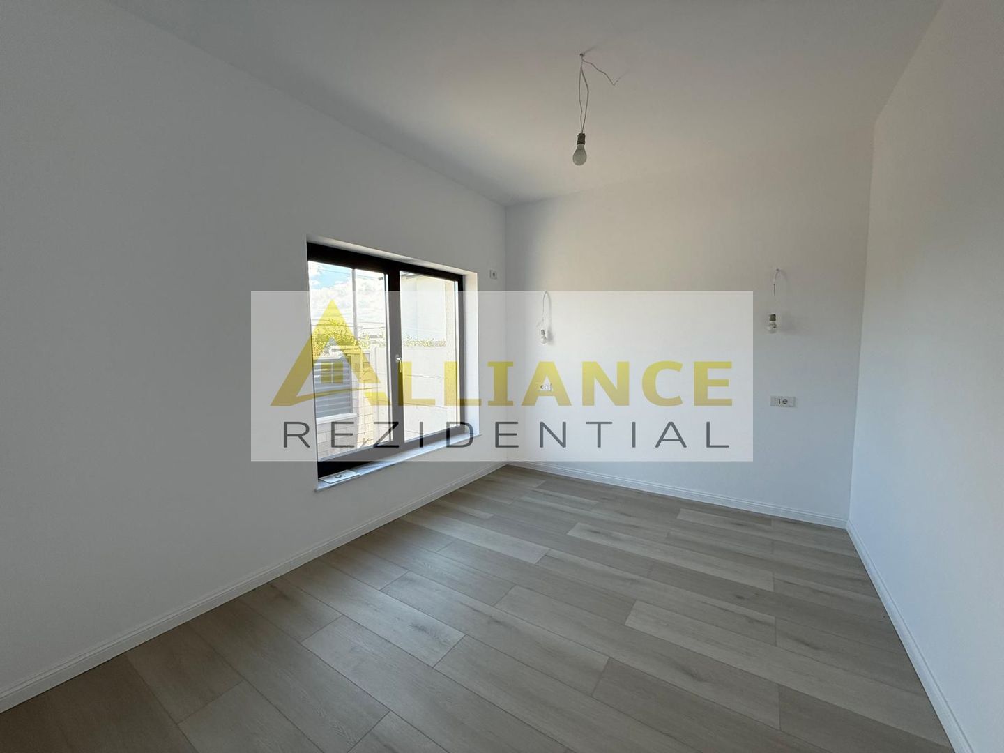 Casa individuala parter || 4camere 2 bai || teren 325 mp || - Poză 6