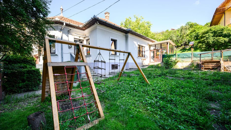 Casa 200MP cu teren de 2.050MP - Grigorescu - Str.Donath 20 - Poză 2