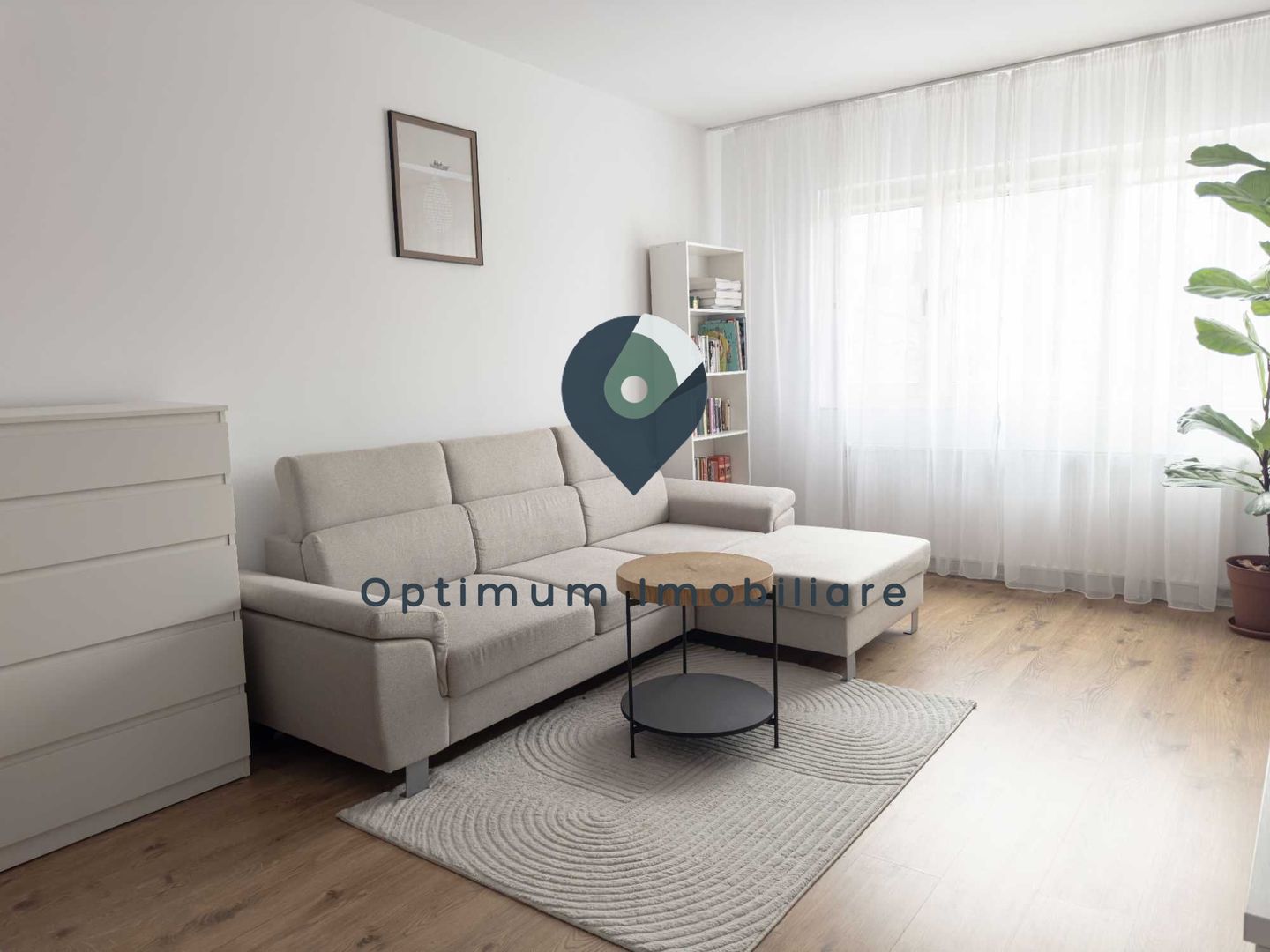 Apartament cu 2 camere, etaj 1/4, renovat, cartier Intre Lacuri ! - Poză 1