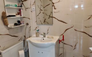 SANPETRU .Casa pretabila 2 familii ( Parinti + copil),singur in curte. - Poză 9