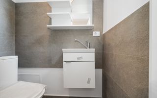 Casă premium 3 dormitoare + birou, garaj încălzit, acceptă animale - Poză 9