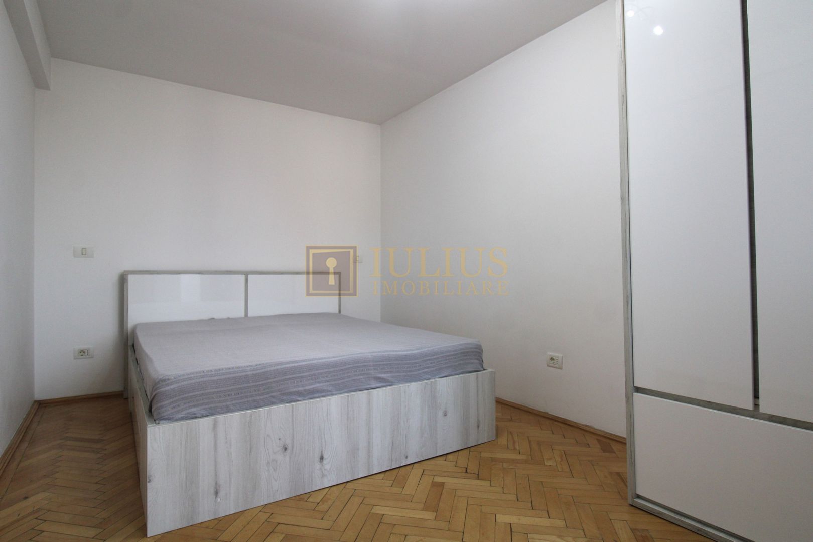 Bv. Victor Babes, 2 camere, centrala proprie. - Poză 1