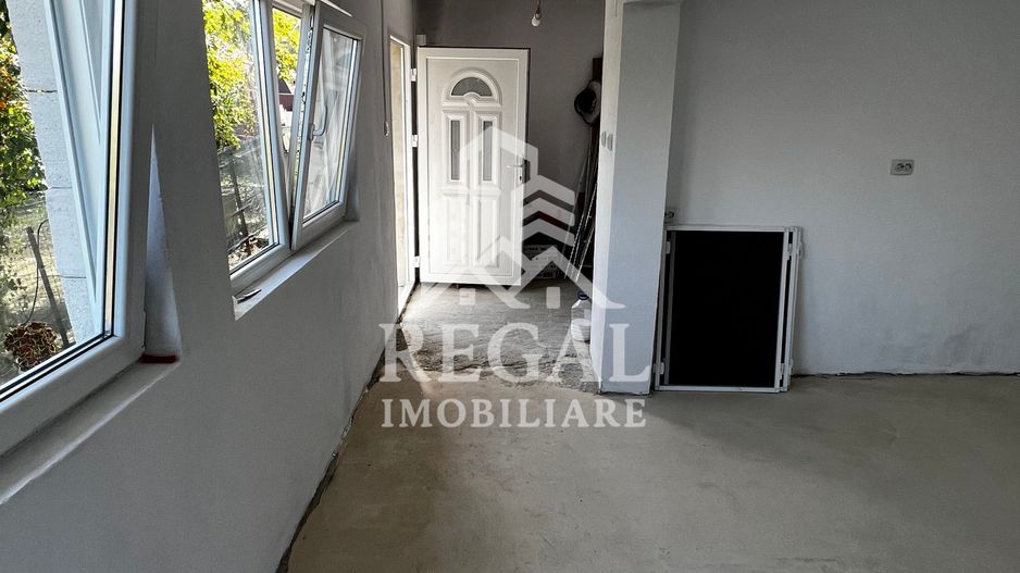 Proprietate cu 2 case și 770 mp teren – vedere spre Castel - Poză 3