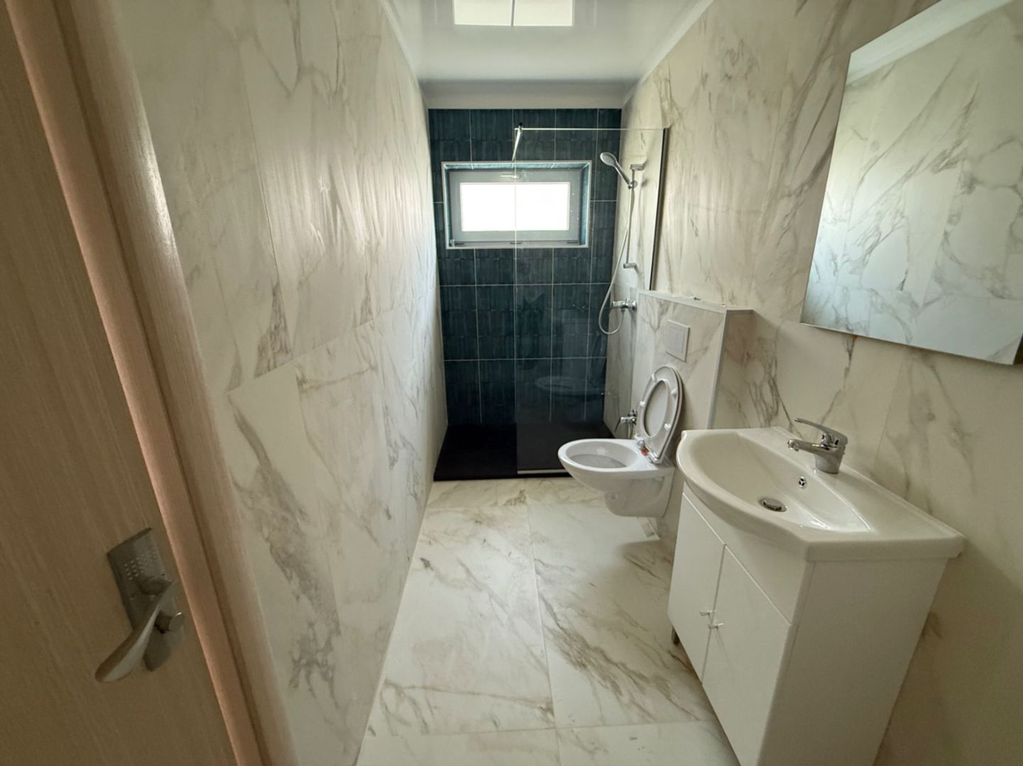 Casa/Vila cu 4 camere de vânzare - Izvor,Tărlungeni - Poză 8
