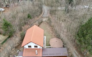 Casa de Vacanță în Valea Avrigului cu 3 Dormitoare //  120 mp - Poză 8