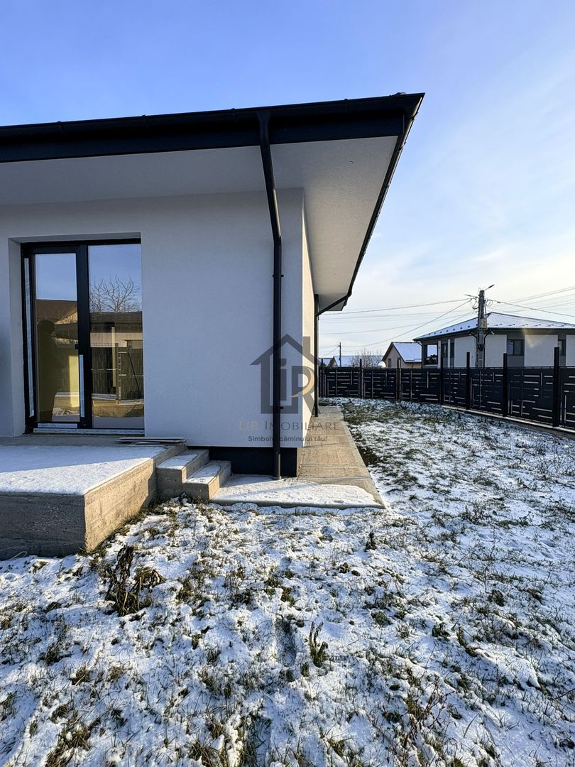 Casa individuala plan parter 4 camere zero comision -Miroslava - Poză 19