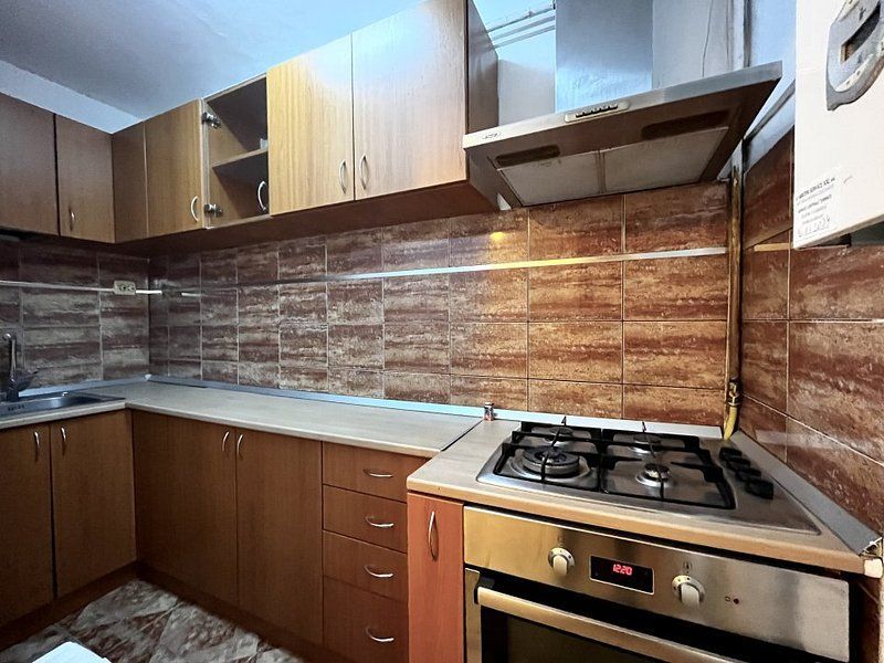 Un apartament spațios cu 3 camere, et. 1, in zona Girocului - Vladeasa - Poză 5