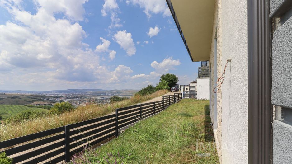 Casa individuala superba, amenajata in stil scandinav Dezmir COMISION 0% - Poză 42