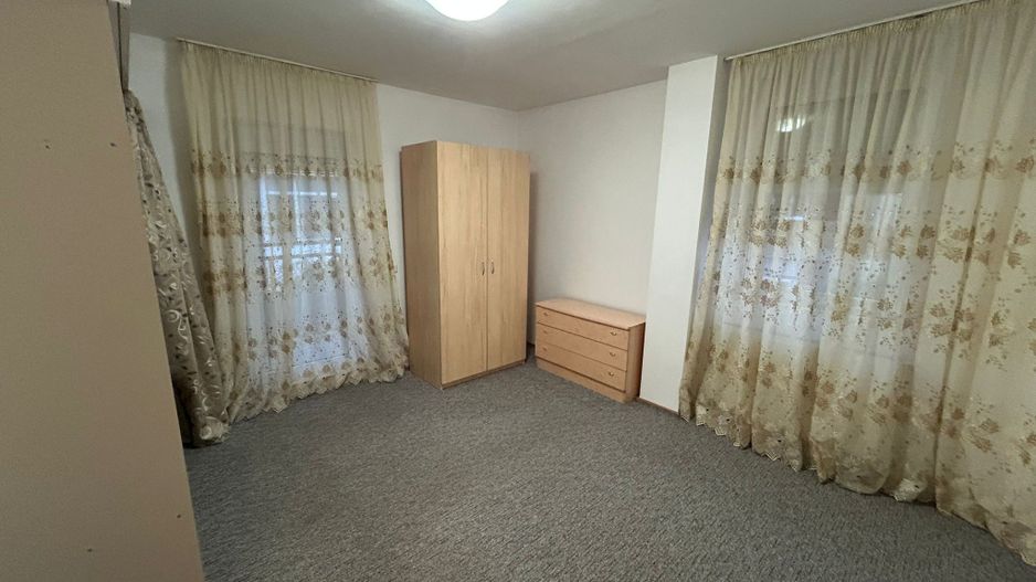 Apartament 3 camere -  zona Tolstoi - Poză 10