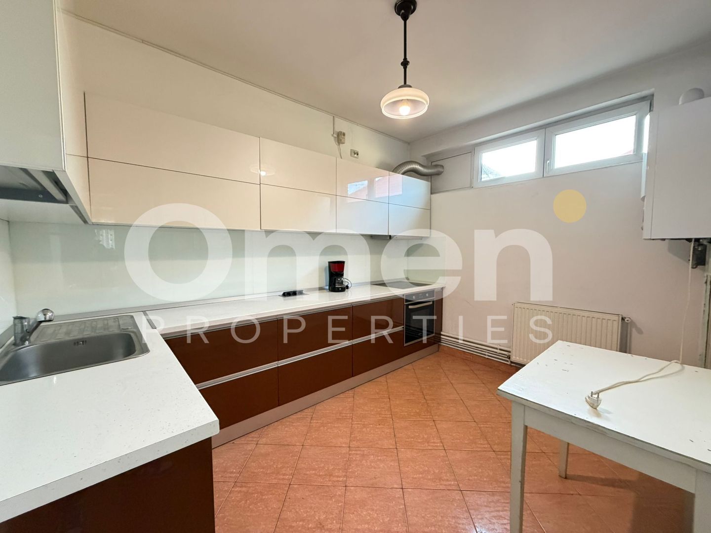 Casa individuala cu curte disponibila pentru vanzare, situata in zona centrala - Poză 16