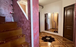 De vanzare- Apartament 3 camere str Luptei - Poză 3