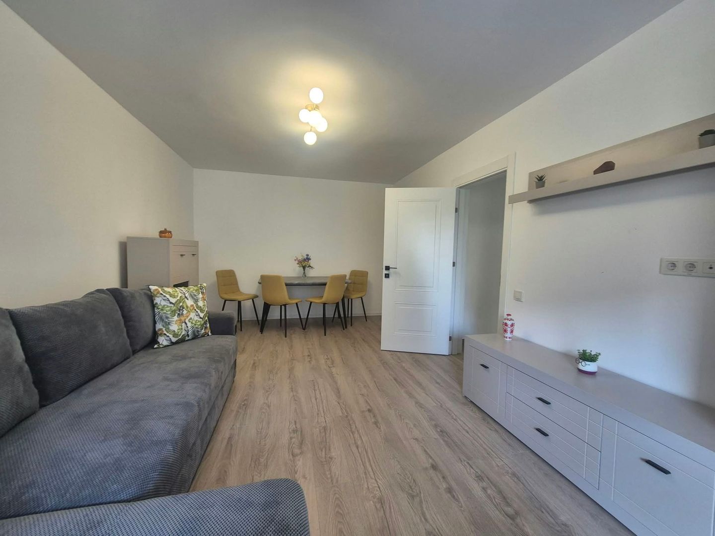 🏡 Exclusivitate -  2 camere decomandate, Centru Civic, la prima închiriere - Poză 3