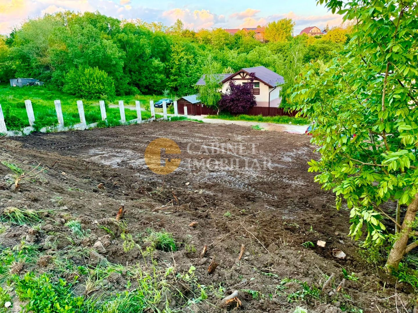 TEREN INTRAVILAN 500 MP REDIU - Pozitie excelentă - 49.000 Euro - Poză 9