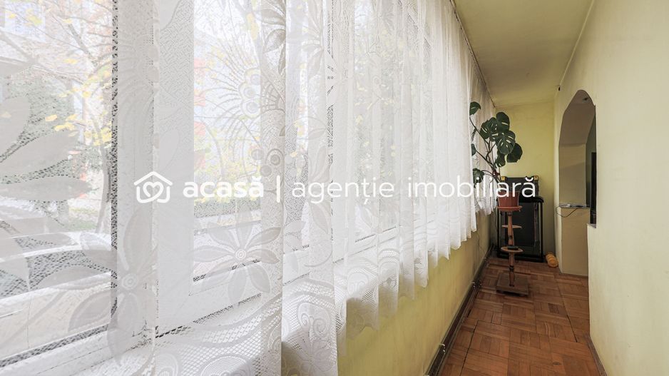 Apartament foarte spațios cu 5 camere la parter in Micalaca Comision 0 - Poză 4