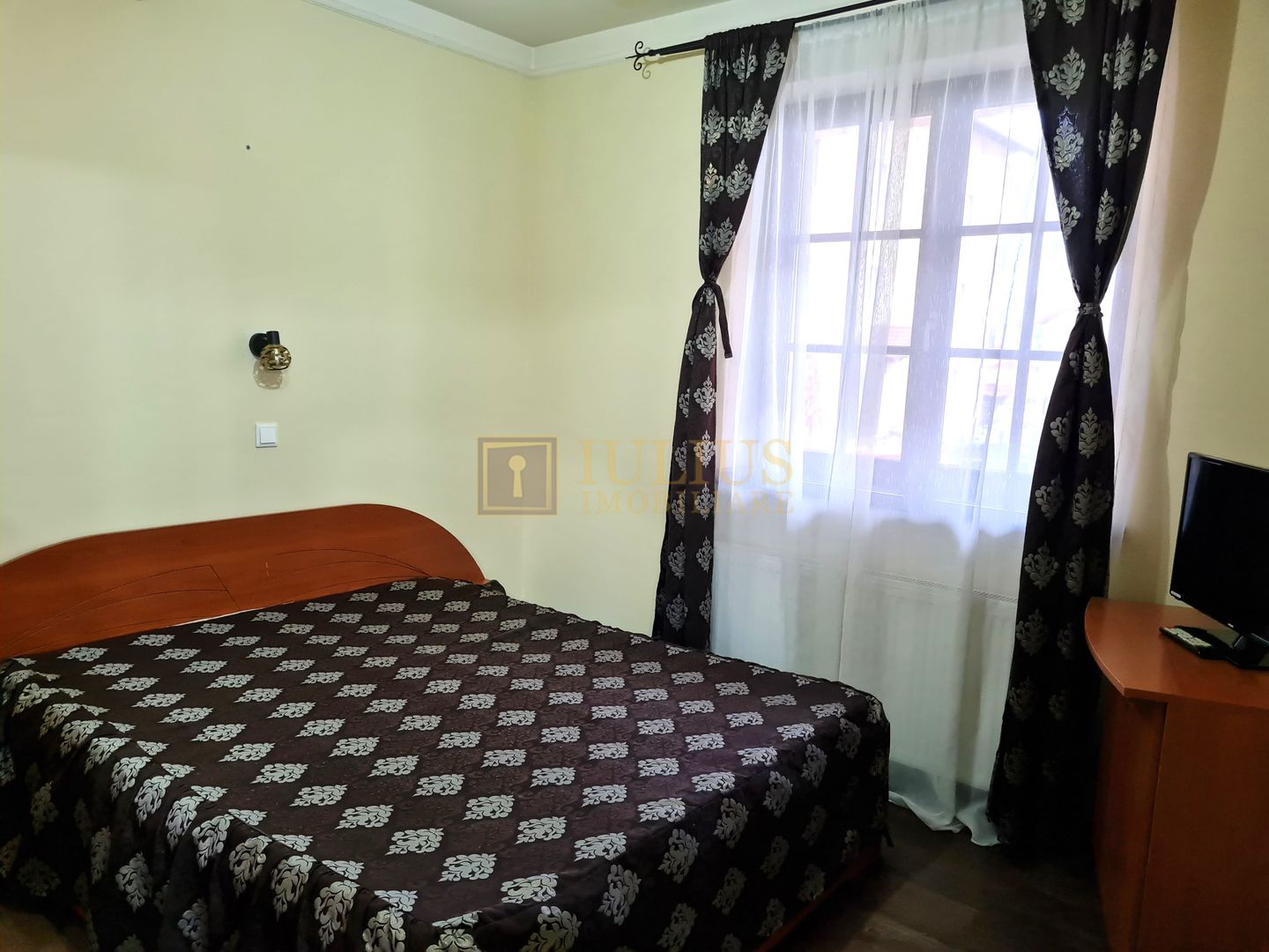 Apartament in Zona Ronat-Mehala, disponibil de la 1 iulie - Poză 3
